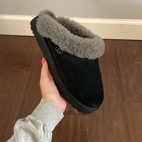 black fuzzy low ugg slippers(couldn’t find actual name) - Picture 2 of 5